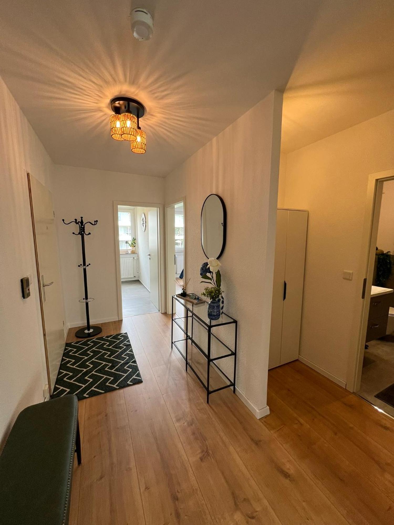 W&D Living - Fewo Kleines Italien Mit Parkplatz Und Balkon Celle Exterior foto